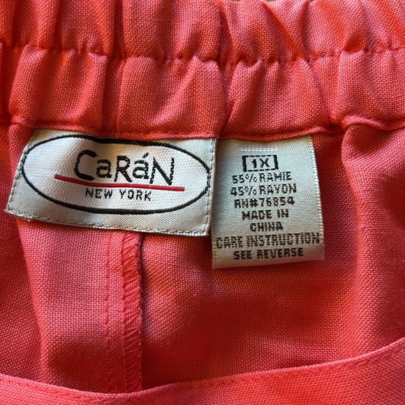 Long modest Caran New York coral skirt with design at bottom. - Picture 3 of 9